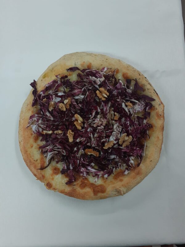 Bianca gorgonzola noci radicchio